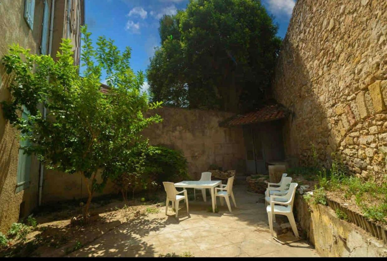 נרבון Appartement Du Forum,La Gare, 50 M2 , Climatisation, Garage, Cour מראה חיצוני תמונה
